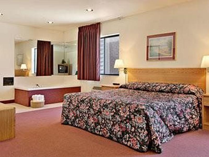 Super 8 By Wyndham Chanute Kültér fotó